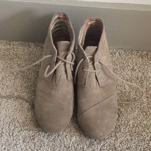 Tom booties